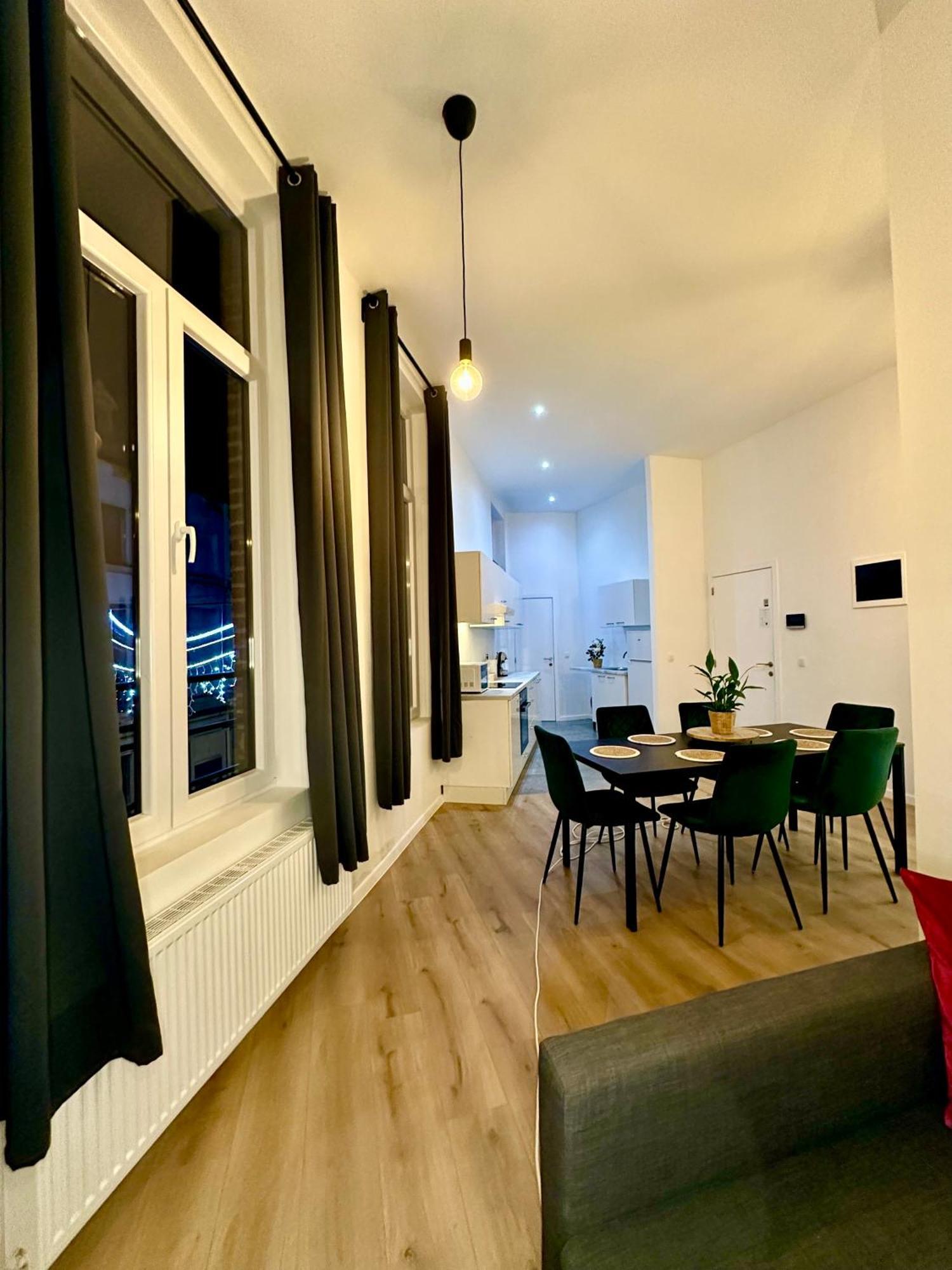 Luxury Suites Mons By Rikas Hotels エクステリア 写真