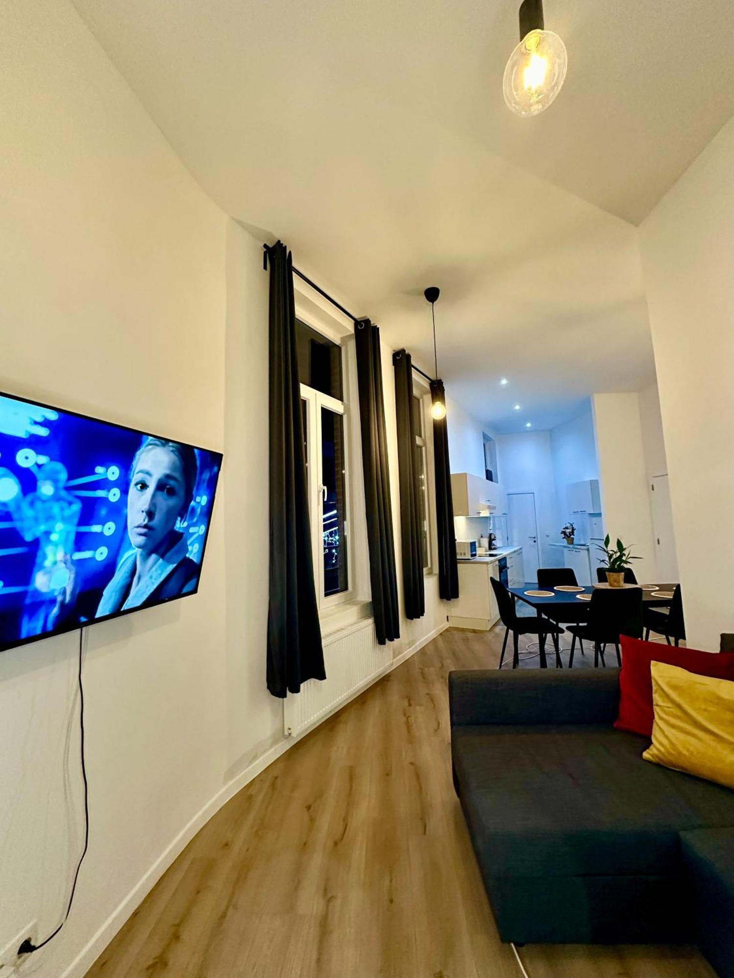 Luxury Suites Mons By Rikas Hotels エクステリア 写真