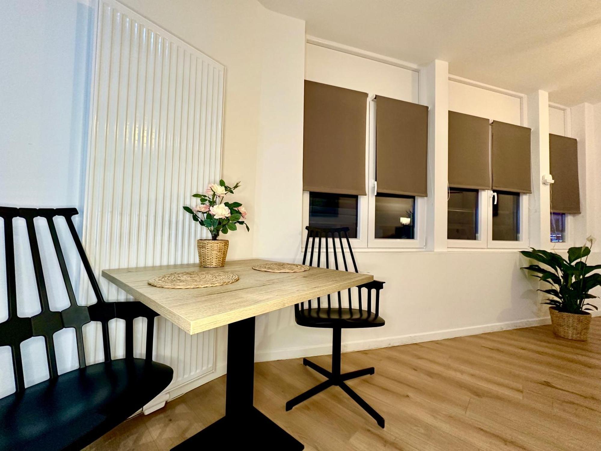 Luxury Suites Mons By Rikas Hotels エクステリア 写真